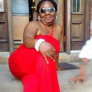 Meet your Posher, Yvette